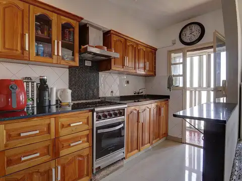 VENTA DEPARTAMENTO 4 AMBIENTES EN FLORESTA