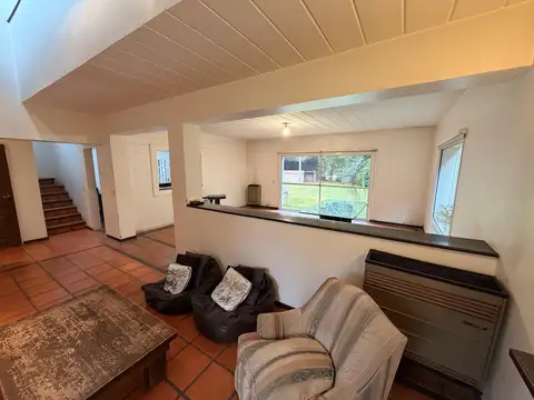 Casa en Venta con 3 cocheras