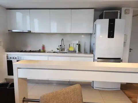 Departamento en Alquiler con 1 cocheras