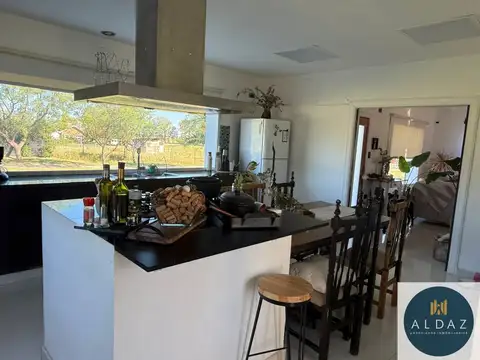 En alquiler/ Casa en pago chico