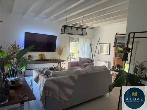 Casa en alquiler c/ cochera en Barrio privado Pago Chico