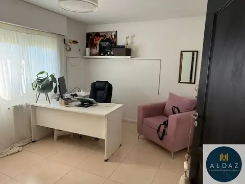 Casa en Alquiler con 1 cochera