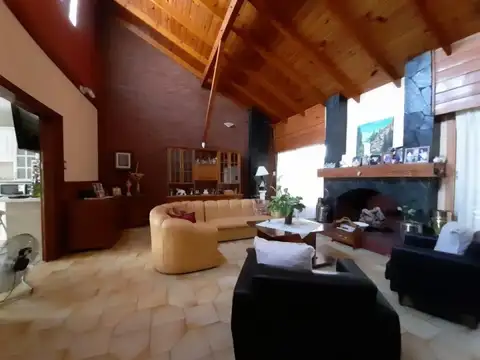 Coronel Juan Casacuberta 1673, Castelar, Provincia de Buenos Aires, Argentina