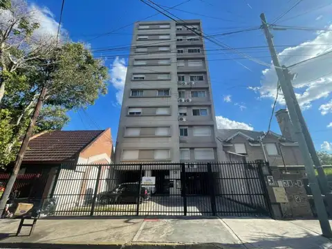 Departamento 2 Domitorios Con Cochera en Pilar Centro