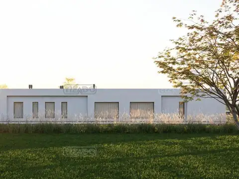 Casa en Venta con 5 cocheras