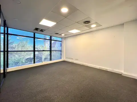 Excelente Oficina En Alquiler De 2 Plantas, Con Terraza y 3 Cocheras - Martínez