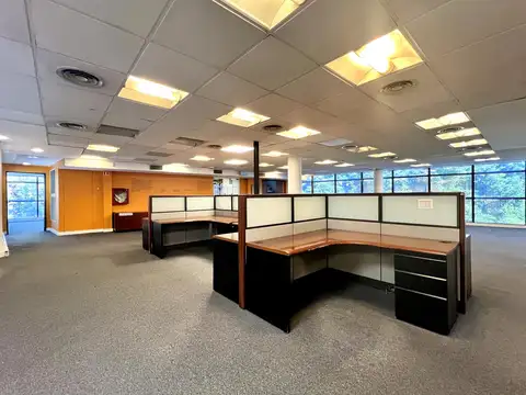 Excelente Oficina En Alquiler De 2 Plantas, Con Terraza y 3 Cocheras - Martínez