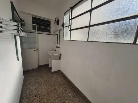 Depto Tipo Casa en Alquiler en Lanús Este, $ 750.000