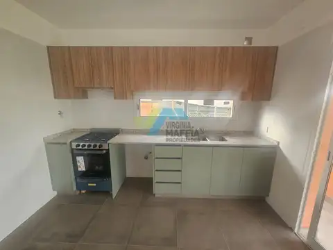 Casa 5 ambientes con 2 baños