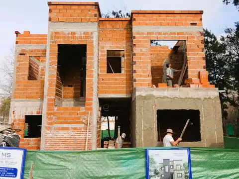 Casa en Venta en La Lonja, USD 160.000