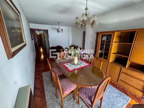 Departamento 4 ambientes con 2 baños