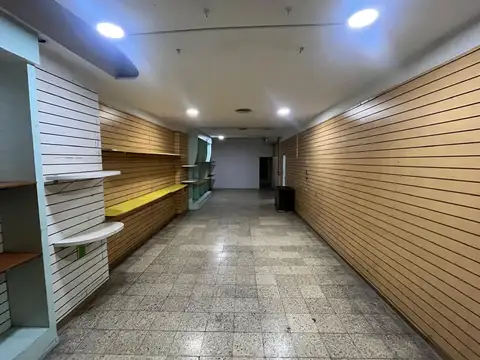 Local en Venta 40 años