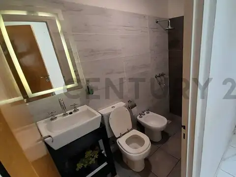 Venta Casa Barrio Carrara de Horizonte + Dpto Planta Alta a Terminar