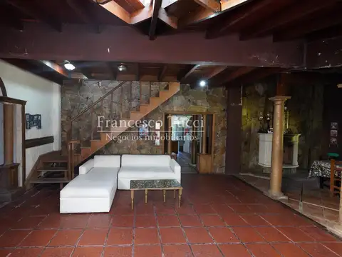 Casa 5 ambientes con 3 baños