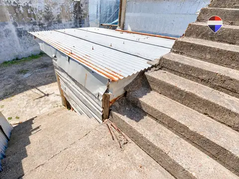 LOTE EN VENTA CON ESTRUCTURA  AVELLANEDA