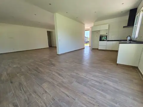 Casa en Venta en Campana, USD 245.000