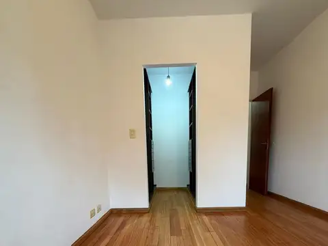 DEPARTAMENTO DE 3 AMBIENTES, GRAN UBICACION Y OPORTUNIDAD 