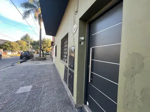 Depto Tipo Casa en Venta en Morón Sur, USD 49.500