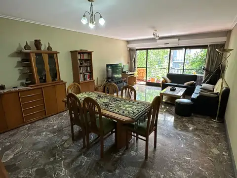 SEMIPISO 4 AMB CON DEPENDENCIA, BALCÓN AL FRENTE, PATIO, BAULERA Y LUZ NATURAL EN TODOS LOS AMBIENTES