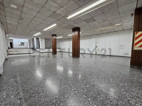 San Martin 300, Piso 0