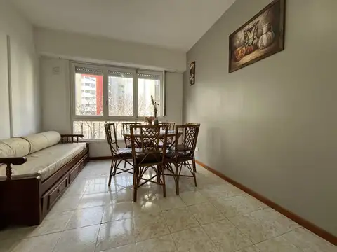 Departamento 1 ambiente a la calle