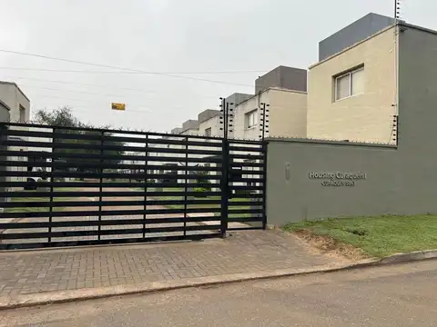 Venta de Housing 3 dormitorios. complejo con pileta. Asador. Jardin.