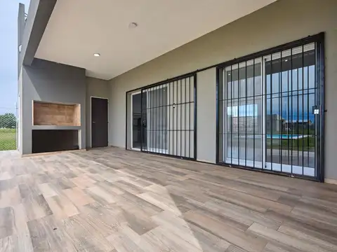 Casa 3 ambientes con 1 baño