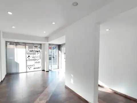 Local en Alquiler en Nuestra Señora De Lourdes, $ 700.000