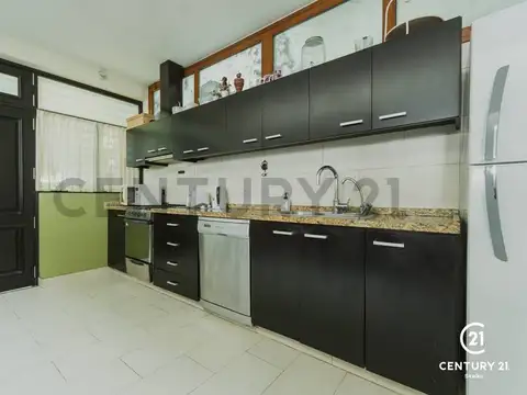 VENTA CASA FISHERTON DE TRES DORMITORIOS PILETA QUINCHO