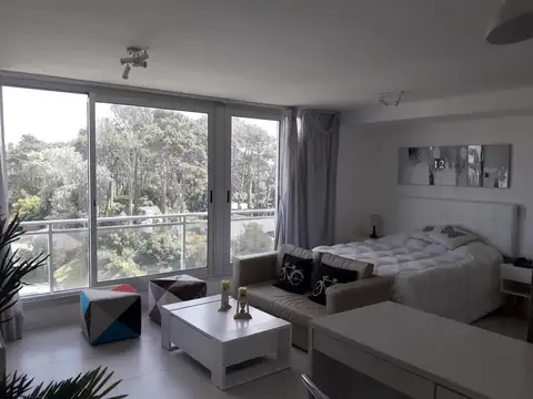 Parada 14 de Roosevelt ,Calle Salt Lake, Edificio BELLAGIO