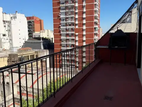 DEPTO 2 AMB CON BALCÓN TERRAZA  SÚPER LUMINOSO EN ALMAGRO