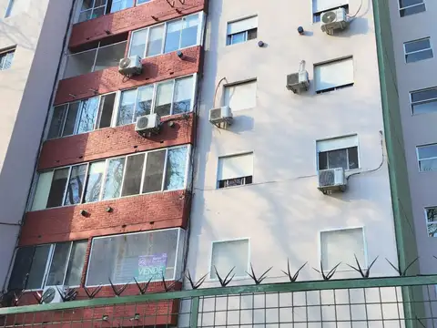 DEPARTAMENTO DE 3 AMBIENTES CON BALCON AL FRENTE APTO CREDIT