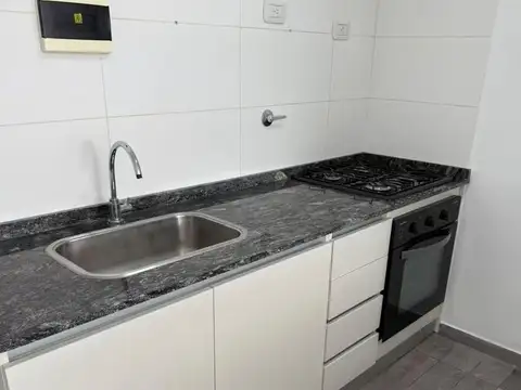 Departamento en Alquiler en Villa Luro, $ 600.000