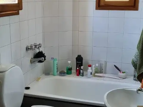 Casa en Venta con 4 cocheras