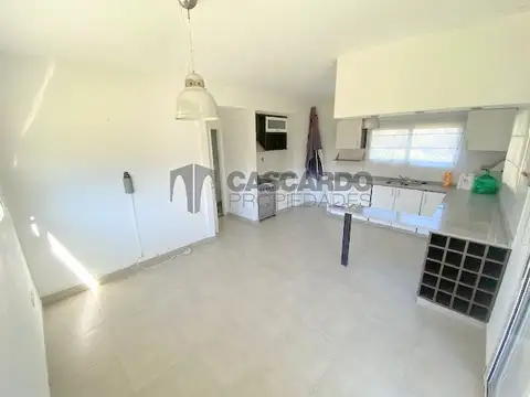 Casa en Alquiler con 1 cochera