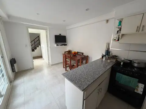 Depto Tipo Casa en Venta con 1 cocheras