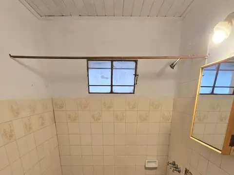 Casa en Alquiler con 1 cochera