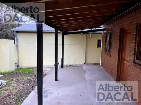 Casa 3 ambientes con 1 baño