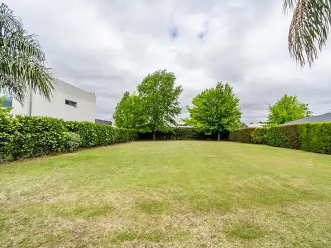 Terreno en Venta 47  mts Fondo