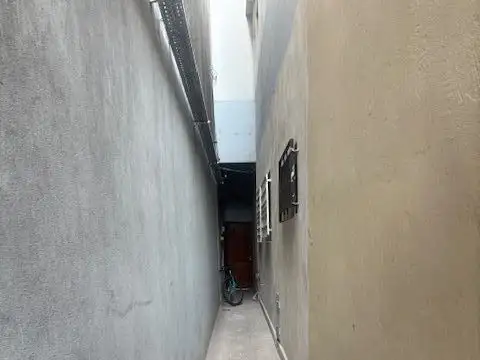 Lacarra 100, Piso 1