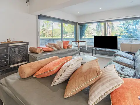 Casa 7 ambientes con 6 baños