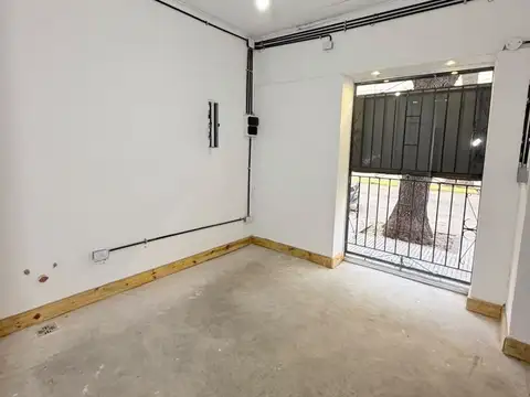 Aristóbulo Del Valle 400