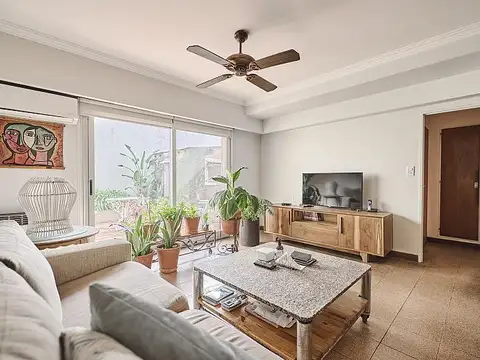 Casa 4 ambientes Suite Luminosa con garage jardin balcon y terraza en Villa Urquiza