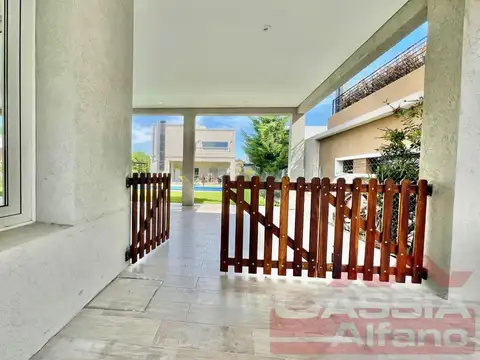 Casa en Alquiler de 3 dormitorios
