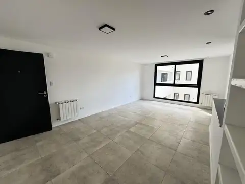 Uriburu y Av. Colón