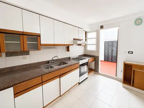 Depto Tipo Casa en Venta 40 años