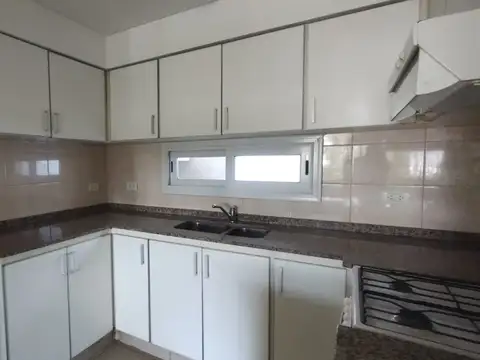 Avenida Génova 1400, Piso 08