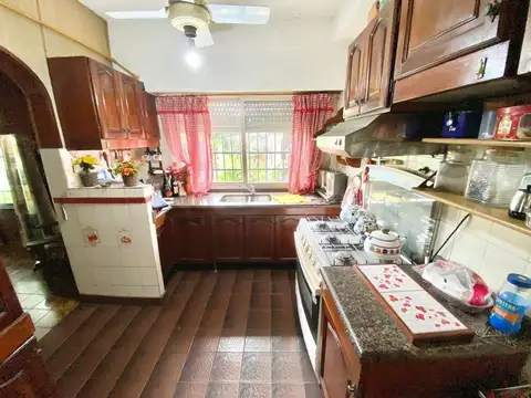 Casa en Venta en Castelar Sur, USD 170.000