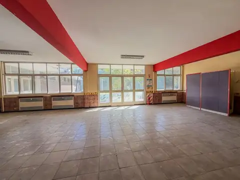 Local en Alquiler en Tablada, USD 3.500