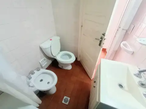Oficina 2 ambientes con 1 baño